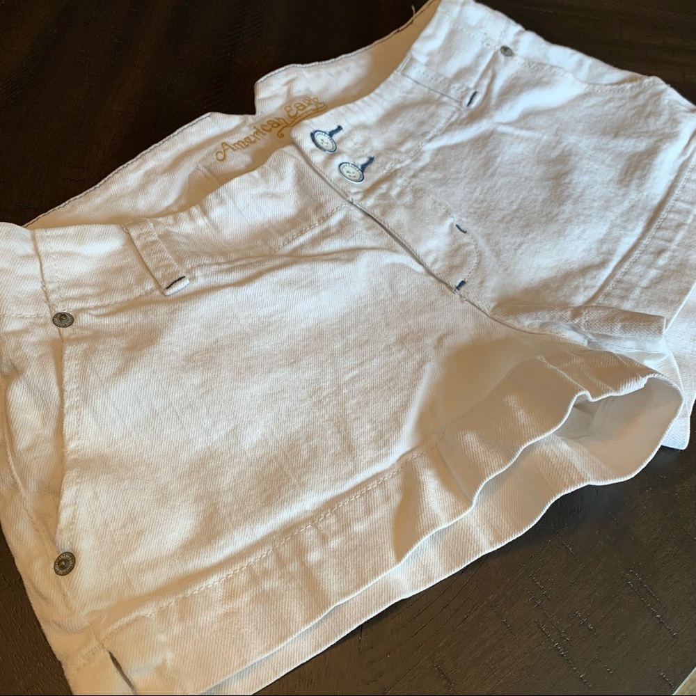 White AE Shorts, size 10